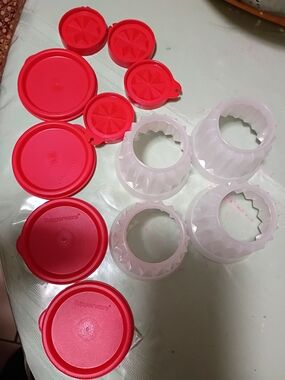 Tupperware Jello Molds Set